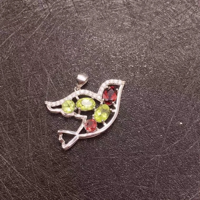

Natural peridot pendant S925 silver Natural red garnet Pendant Necklace trendy Lovely swallow girl women party fine jewelry