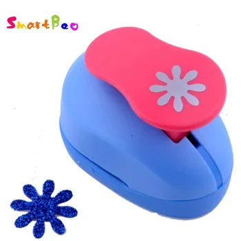 

Small Chrysanthemum Scrapbooking Scrapbook Craft Punch Scrapbook Scrapbook Ferramenta; Pattern width about: 15mm/0.6"