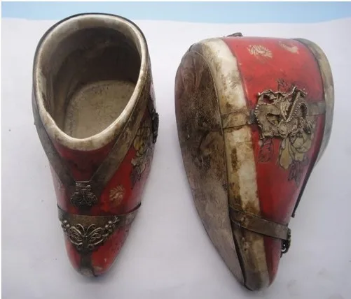 

Collectible Old Hand Red Porcelain Inlay Tibet Silver Dragon Pair Shoes Statue Free Shipping