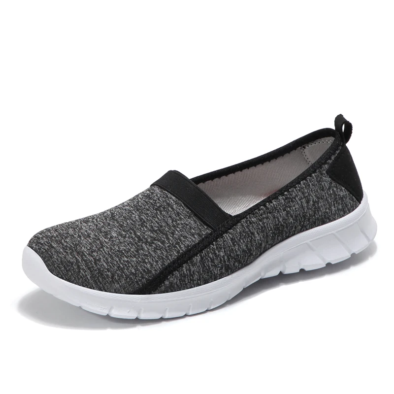 

2019 New Lightweight Women Flat Shoes Breathable Slip-On Female Casual Shoes Soft Sole Mesh Ladies Shoes Moccasin Plus Size
