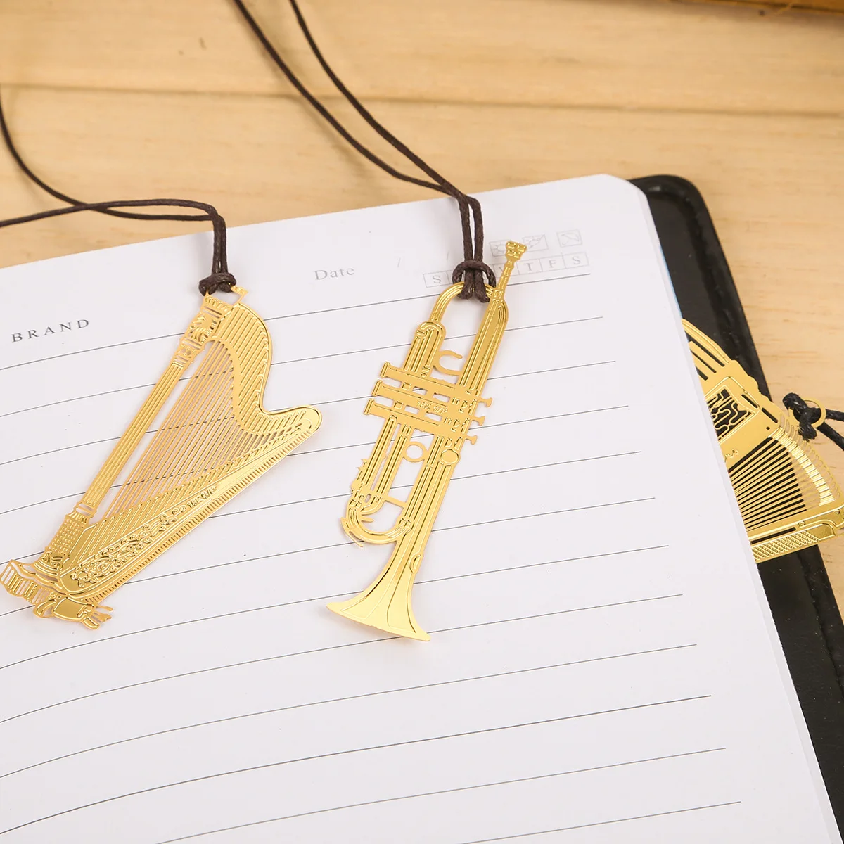 1 Pc Cute Metal Bookmark Fashion Musial Piano Guitar Bookmark For Book Creative Gift Korean Stationery Gifts metal bookmark bookmarks stationery supplies