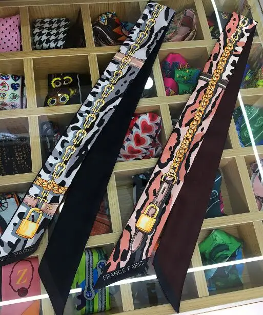 

2018 Leopard Chain and Lock Print Scarf Women Small Silk Scarf Europe Headwear Luxury Brand Handle Bag Ribbon Long Scarves