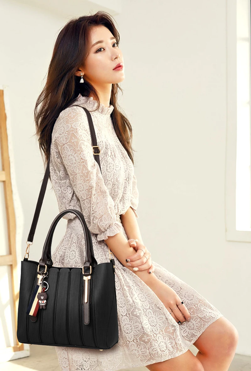 Women Handbag Stitching Style Bolsos Mujer Luxury Handbags Women Bag Designer Bear Pendant Crossbody Bag Sac A Main Totes SS7143 (15)