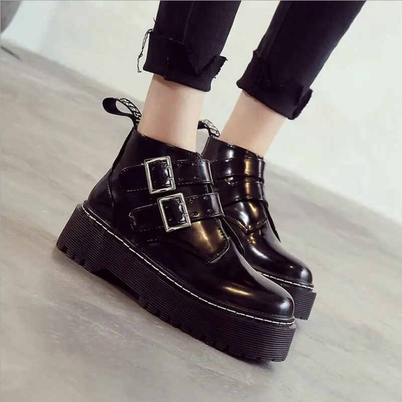 

2019 Girl lace up Platform Short Motorcycle Boots Shoes Women Thick bottom Martin Boots Lady Belt Buckle Ankle Boots TT-80Z