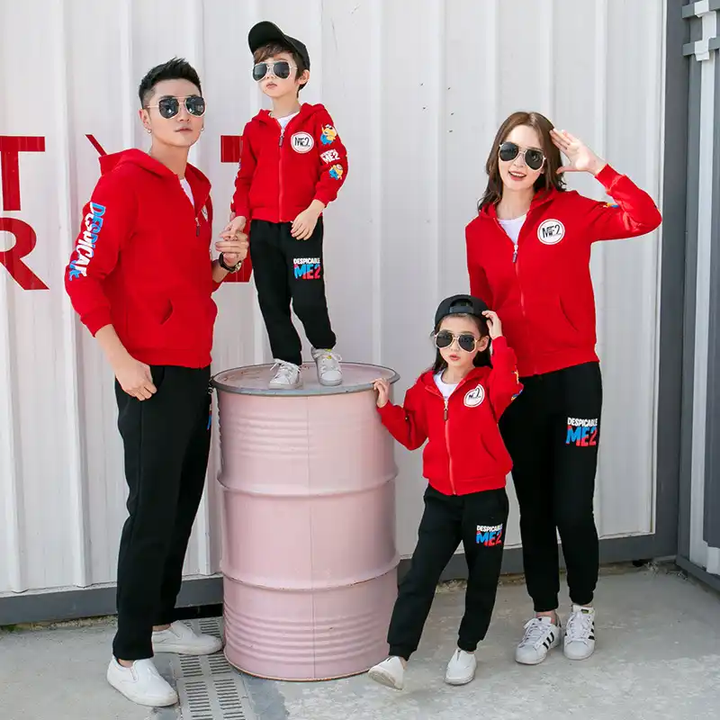 mum and daughter matching tracksuits