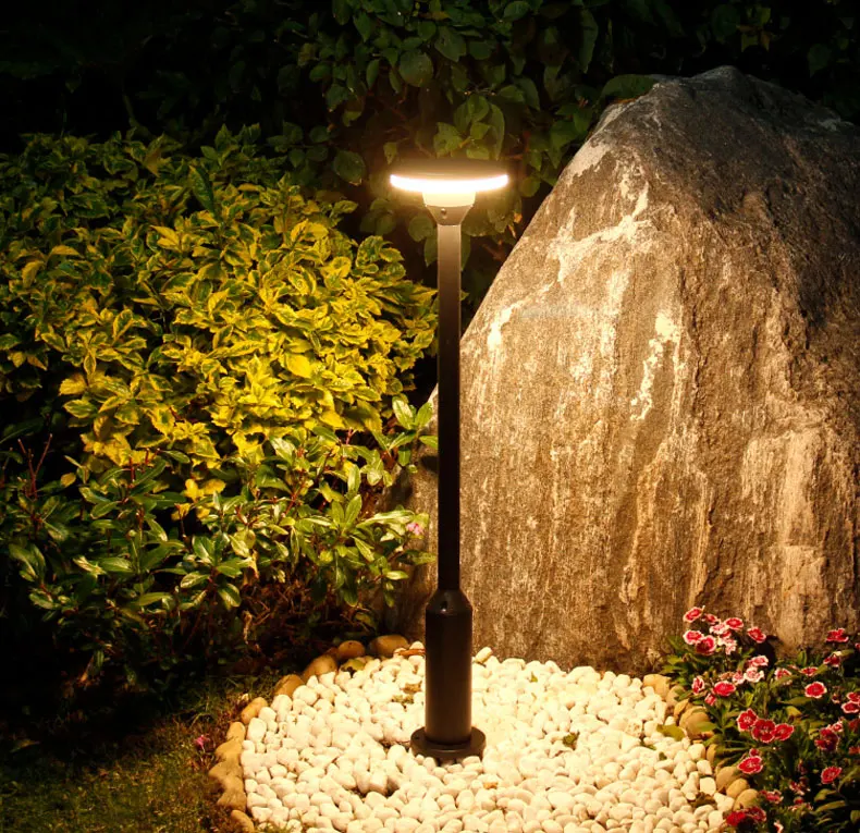 Outdoor waterproof street light garden lighting fixtures European lawn lamp household Luminaria