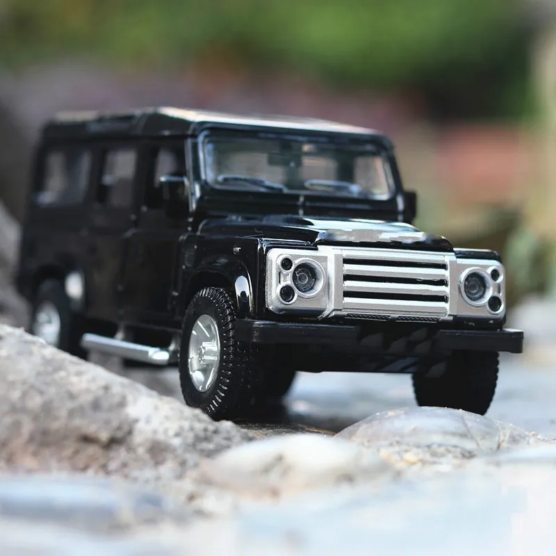 

For Land Rover Defender Model Alloy Car Model Offroad Autos De Juguete SUV Toy Pull Back Car Boys Toy 4 Year Speelgoed Auto 1:32