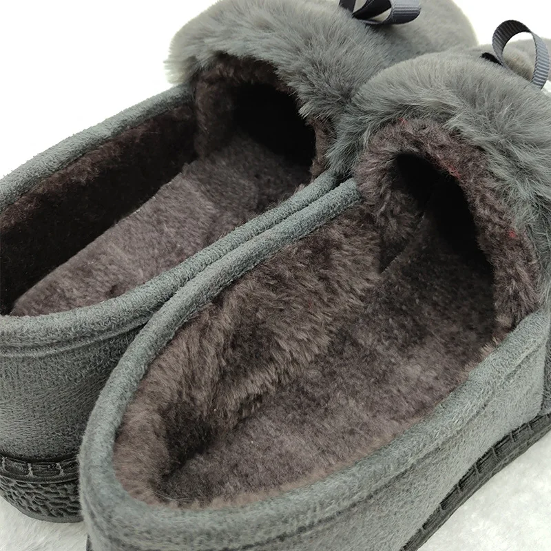 

2018 new fur shoes women plus velvet bean shoes flat casual.