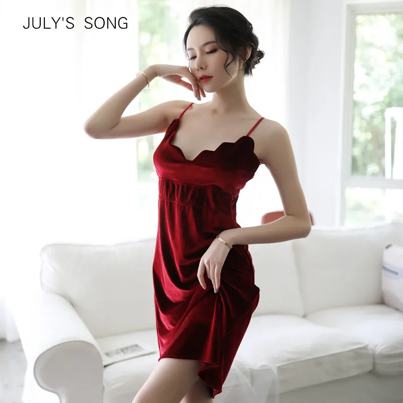 

JULY'S SONG Woman Sexy Sleepwear Dress Velvet Nightdress Autumn Winter V-neck Nightgown Sling Nightwear Homewear Chest Pad
