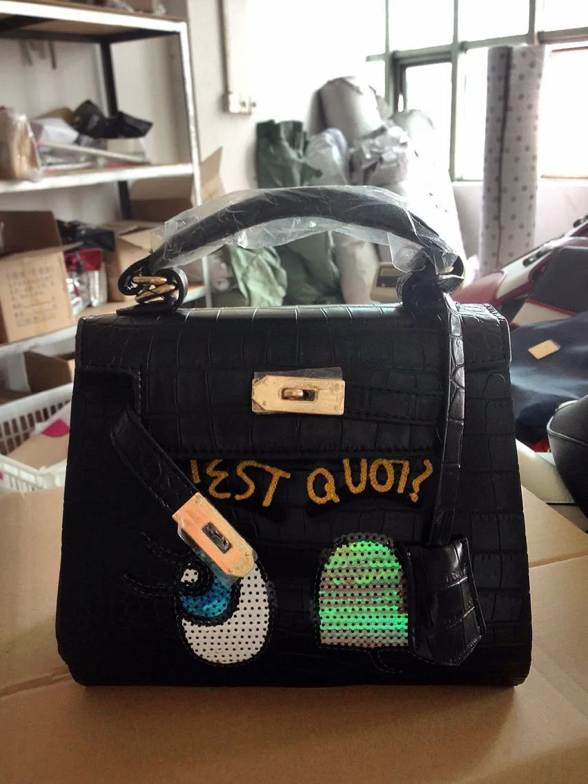 2152530716_1203011947