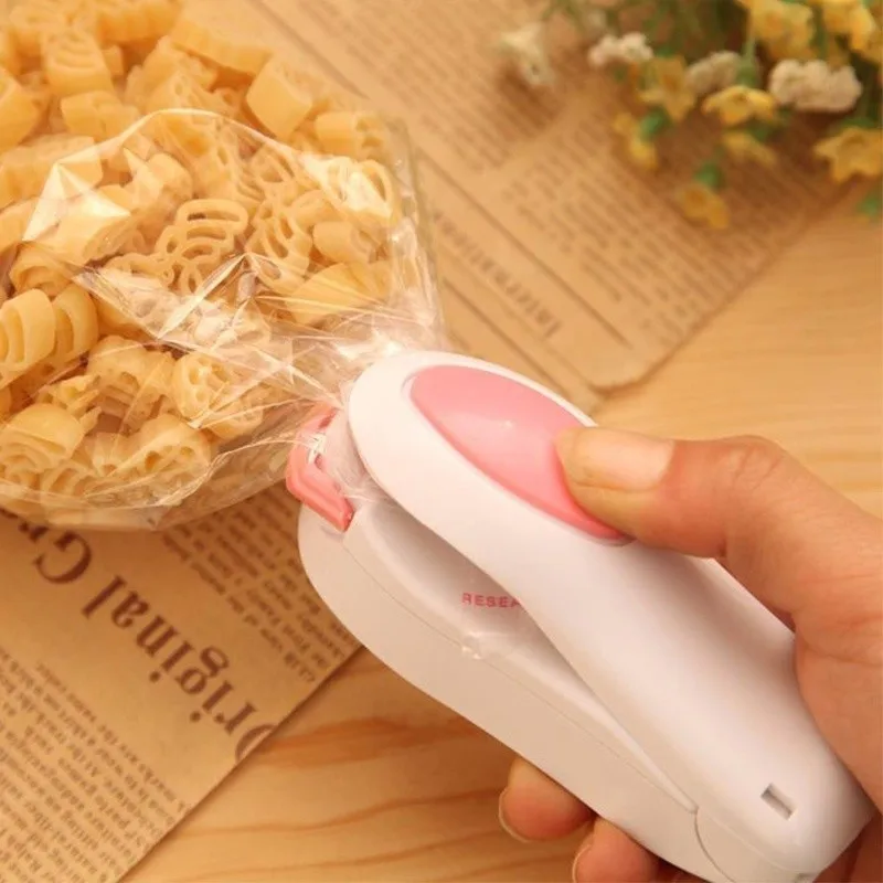 1pc Portable Mini Plastic Bag Sealing Machine Capper with Ceramic Heating Head Snack Food Plastic Bag Home Closer Storage Tool (3)