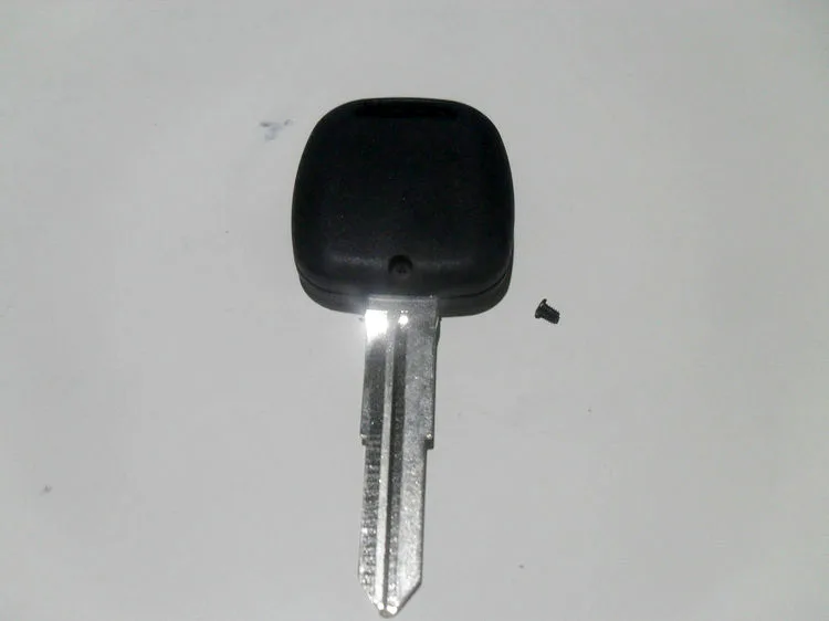 mitsubishi remote key shell 2 button (2)11