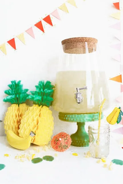 honeycomb pineapple table centerpiece (1)