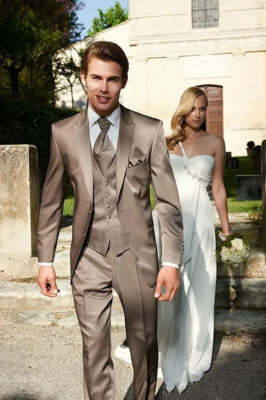 

customize New Design Men's Dress Groom Tuxedos Two Buttons Business Dinner Suit ( jacket+Pants+vest+tie)