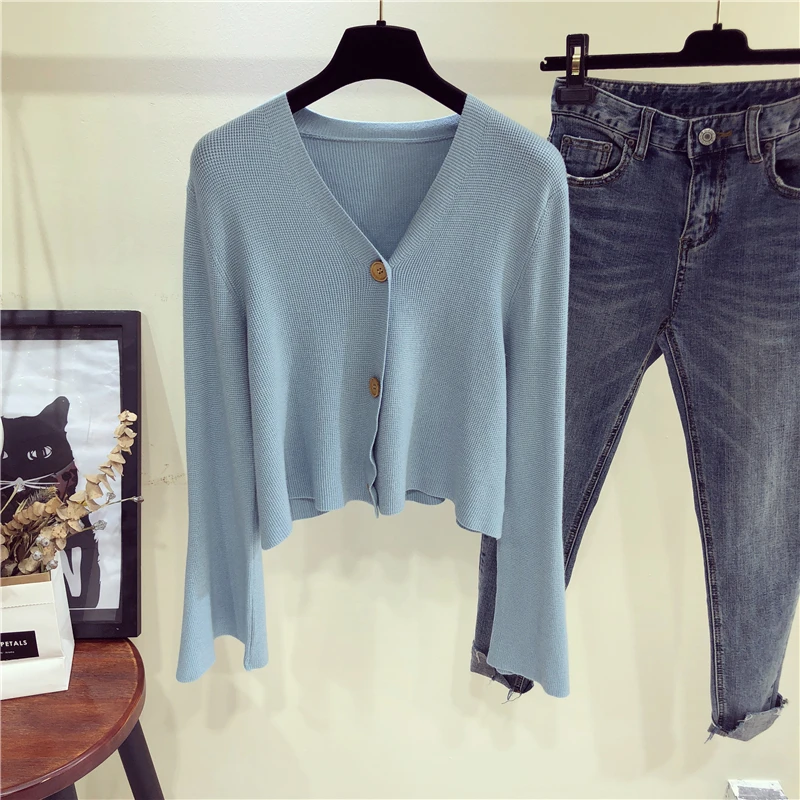 Flare Sleeve Pull Femme Slim Knitting Women Sweaters 2018 Autumn Single Breasted Crop Tops V-Neck Short Cardigan Streetwear Coat Flare Sleeve Pull Femme Slim Knitting Women Sweaters 2018 Autumn Single Breasted Crop Tops V-Neck Short Cardigan Streetwear Coat