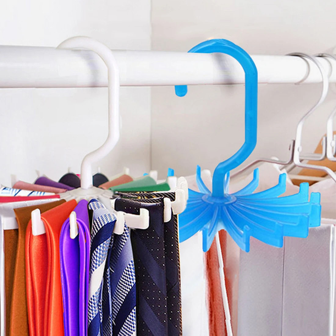 

20 Hooks Plastic Portable Tie Rack Business Rotating Belt Neck Tie Holder Rack Hanger Organizer Space Saving tools
