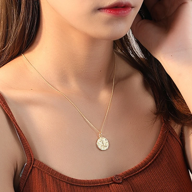 

Korean Abstract Mermaid Carving Delicate Round Woman Fashion Pendant Choker Necklace 925 Sterling Silver Personalized Necklace