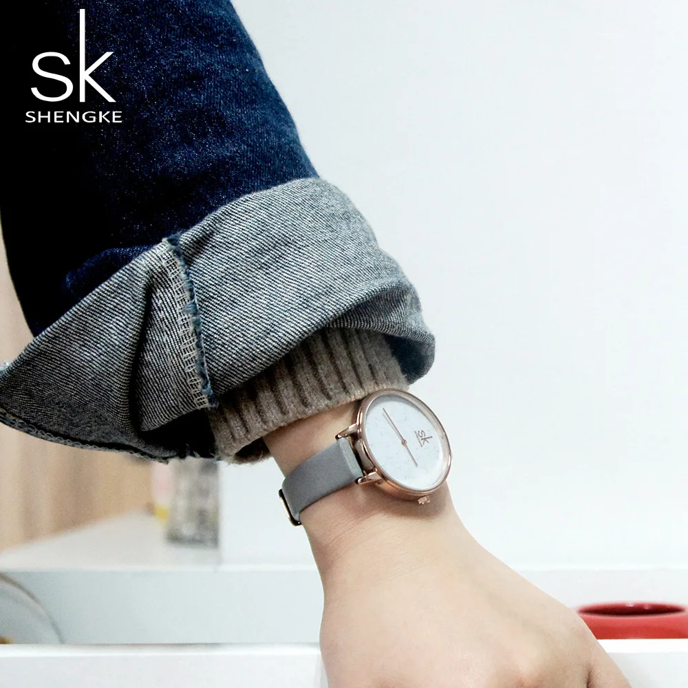 

SK New Style Crackled Dial Decoration Women Leather Watch Simple Style Watch Women Creative Personality Wristwatch Quartz Clock