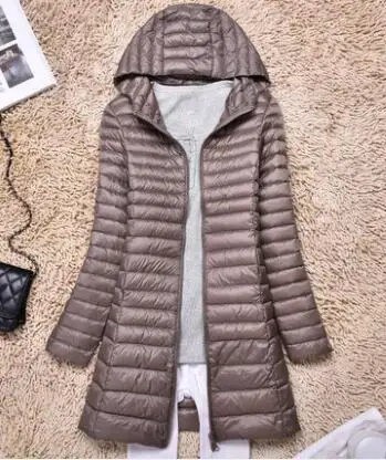 Осенне-зимняя женская куртка больших размеров, ультра легкая куртка-пуховик на 90% утином пуху, Женская куртка с капюшоном, тонкая Длинная пуховая куртка, парки - Цвет: Хаки