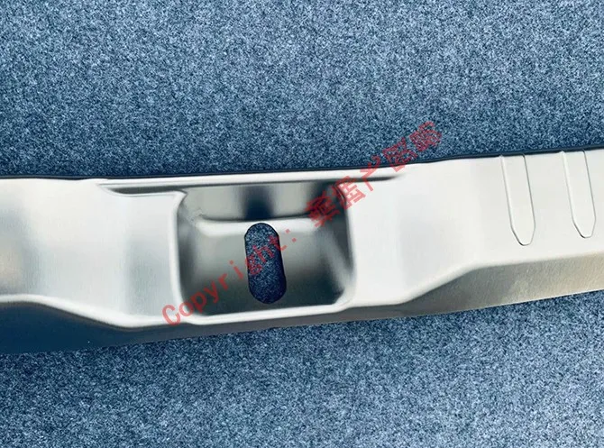 Защитная пленка для салона и заднего бампера из нержавеющей стали Toyota Rav4 2019