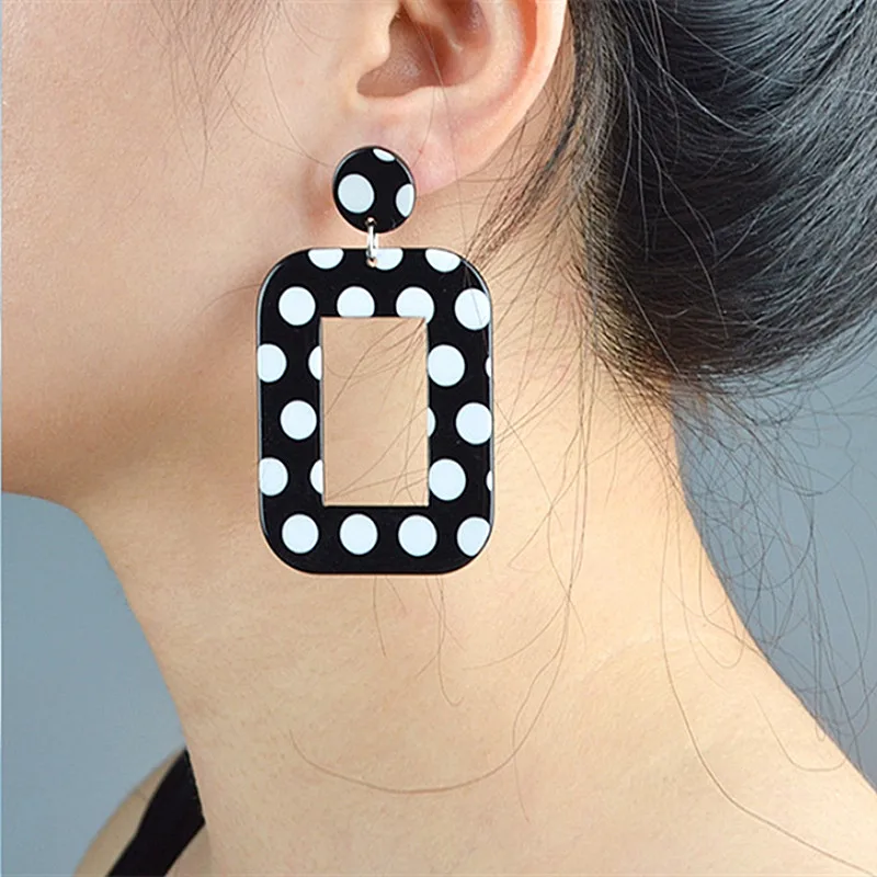 UJBOX-Korean-Retro-Acrylic-Earrings-Women-Water-Drop-Earrings-Geometric-Rectangular-Round-Black-White-Spot-Resin (1)