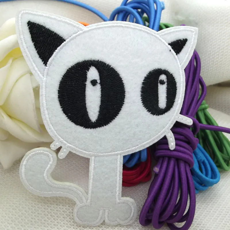 10 pcs/set White Big Eyes Cat Embroidered iron on cartoon Patches garment Appliques accessory |