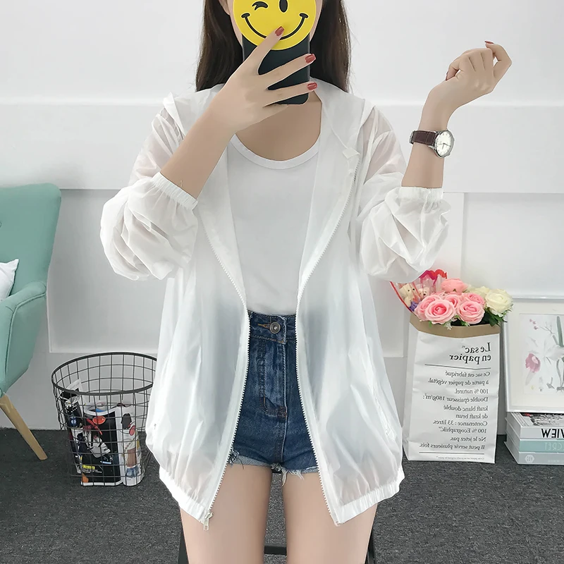 

2019 Spring Summer Women Jacket Thin Section Breathable Hooded Sunscreen Jacket Casual Solid Color Outdoor Sunscreen Tops LL144