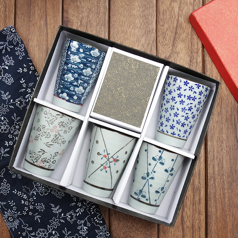 

Japanese hand-painted porcelain cup family suit mark cup gift ceramic cups