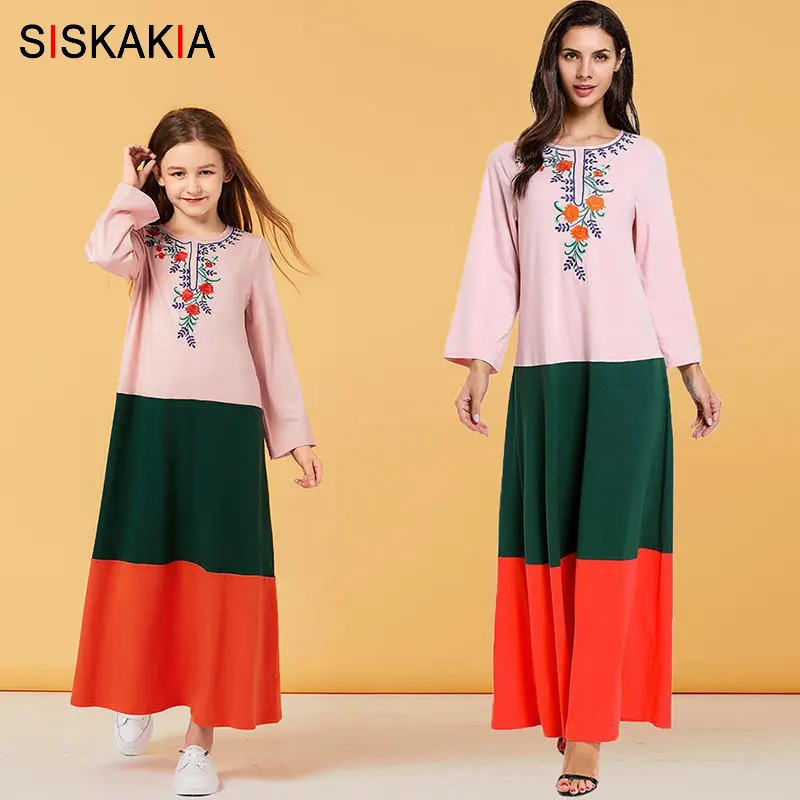 

Mother Daughter Matching Long Dress Elegant Family Outfit Autumn 2019 Mom & Big Girls Fashion Hit Color Embroidered Maxi Dresses