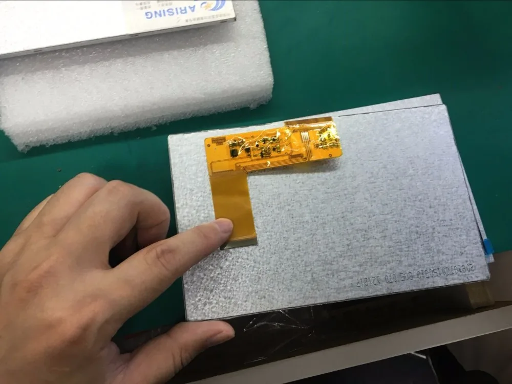  KR070PD0T REV:A New 7 inche LCD screen with touch screen 40 pin for car dvd gps 165MM*100MM*3MM
