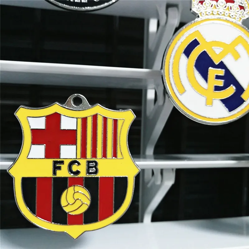 Koop Auto accessoires luchtverfrisser clip ventilatie parfum voor Real Madrid Barcelona Manchester United Chelsea Juventus fans