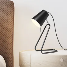 Оригинальность читает настольная лампа] Современная короткая офисная настольная лампа для спальни прикроватная индивидуальная Скандинавская настольная лампа LO72010