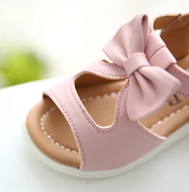 KKABBYII/летние сандалии для девочек; детская обувь; нарядные туфли принцессы; Детские пляжные сандалии с бантом для девочек; обувь из искусственной кожи; Размеры 22-36