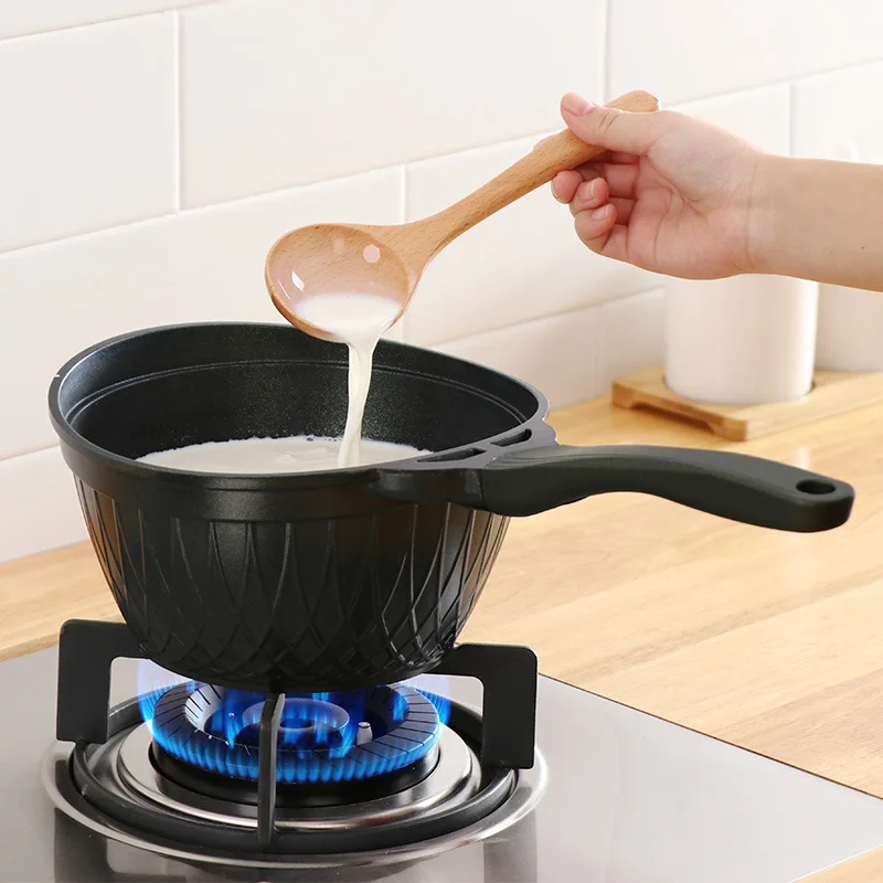 

Milk Pot Household Hot Boiled Milk Pot Non-stick Soup Pot with Single Handle and Cover General Use for Gas and Induction Cooker
