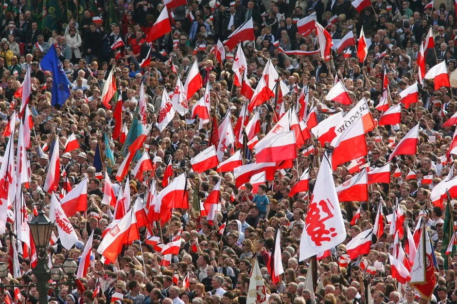 Poland-Banner-Free-shipping-90-150cm-Hanging-National-flag-Poland-Home-Decoration-flag-banner (2)