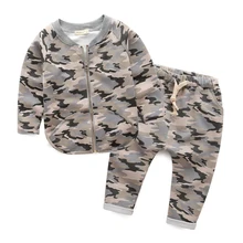 Детский костюм в Корейском стиле на весну Камуфляжный костюм с брюками для маленьких мальчиков, куртка