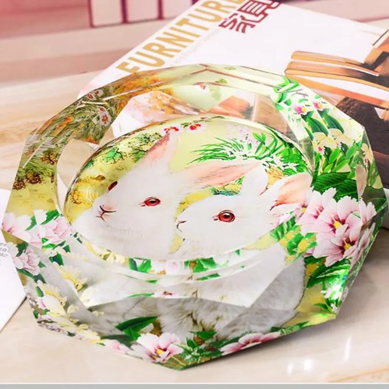 

Creative crystal ashtrays, household goods and office supplies, diameter 12 cm
