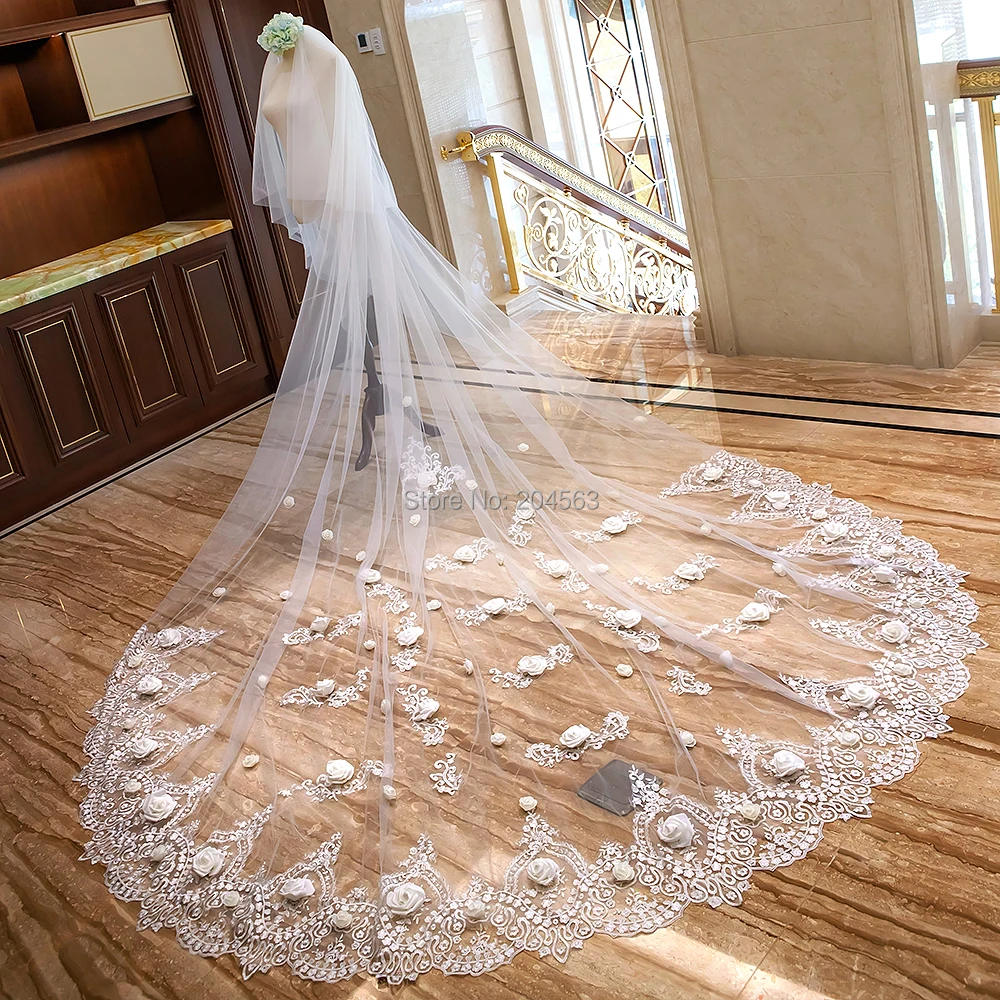 

Two-Layer Lace Wedding Veil with Flowers 4 Meters Long Bridal Veils with Comb AX2019