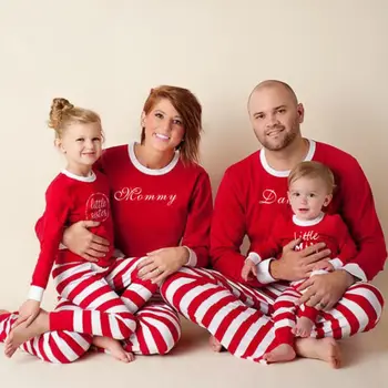 

2019 Family Matching Christmas Red Striped Pajamas Set Mommy Daddy Kids Xmas New Year Sleepwear Nightwear Outfits Christmas Gift