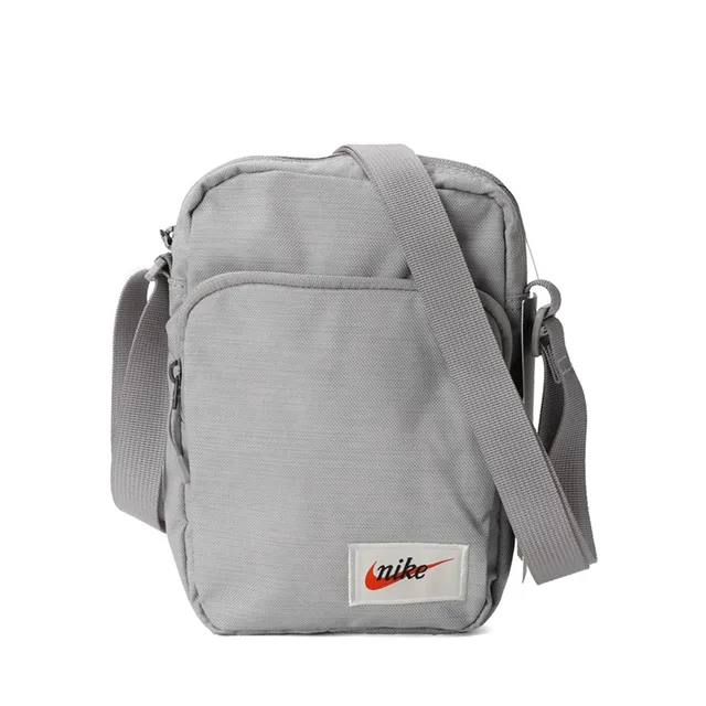 nike heritage smit label