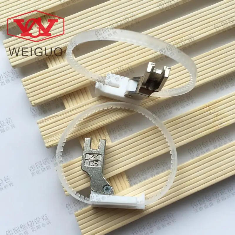 

4pcs T35 flat wagon left roller presser foot Down jacket zipper presser foot Plastic left unilateral roller presser feet