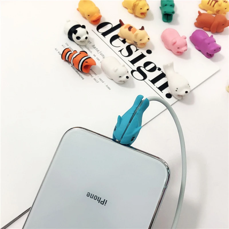 Cartoon Animals Bite Cable Data Protector Cute Panda Frog Tiger Whale Cat Shark for Iphone Data Line Protection Phone Accessory
