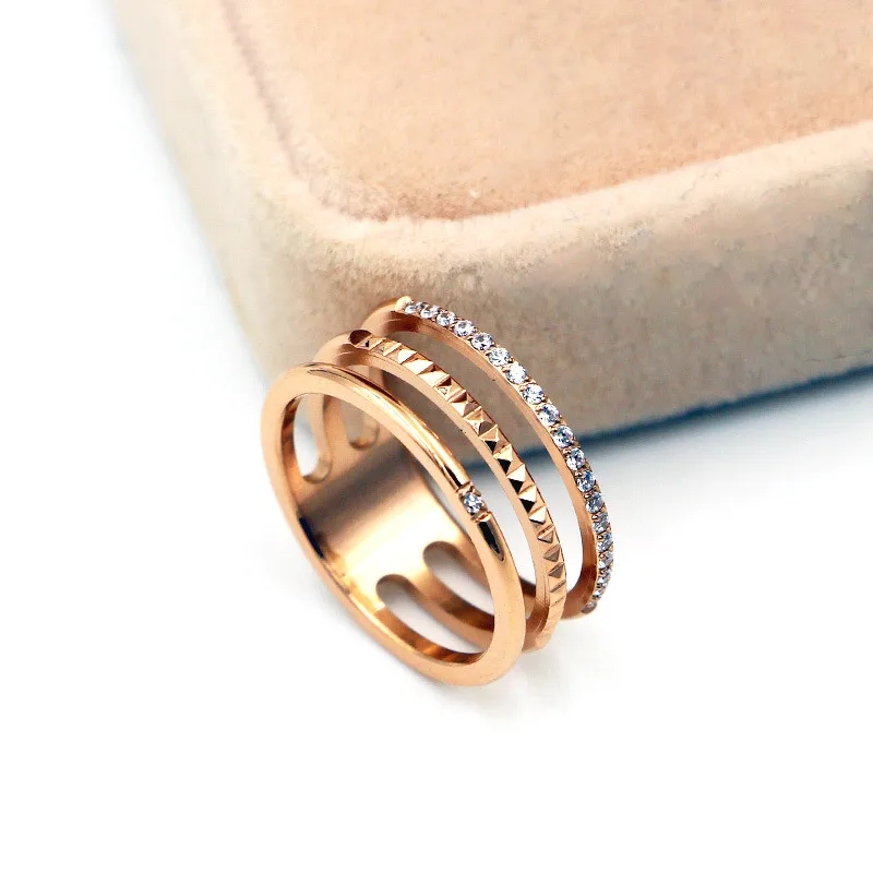 

New design high quality crystal couple ring Titanium steel ladies / men's ring jewelry wedding gift