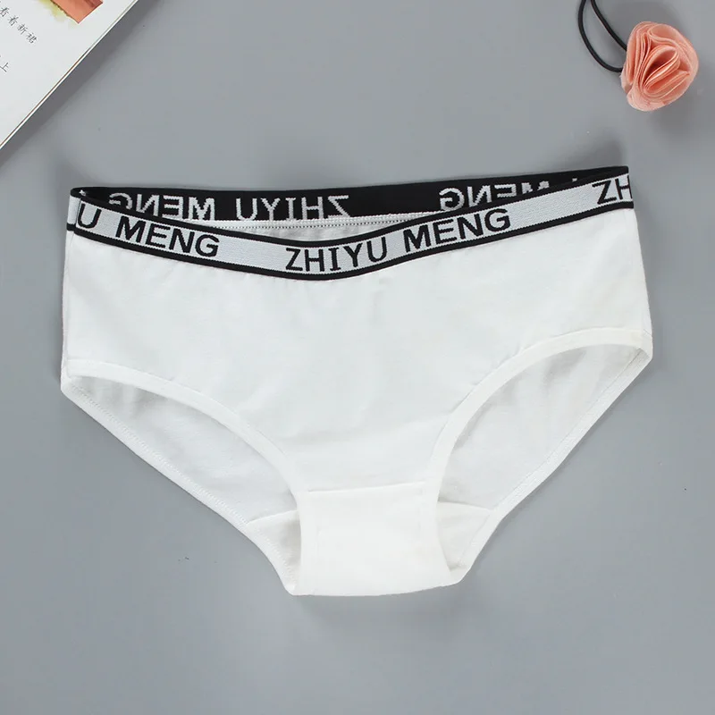 

Yong Girls Briefs Children Cotton Underwear Letter Low Waist Short Briefs Comfortable Ladies Panties 1pcs