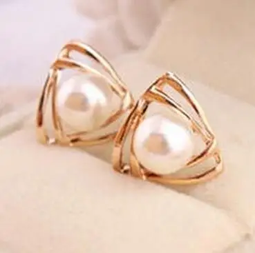 

Korean Jewelry Sweet And Romantic And Lovely And Generous Temperament Imitation Pearl Earrings Free Shipping