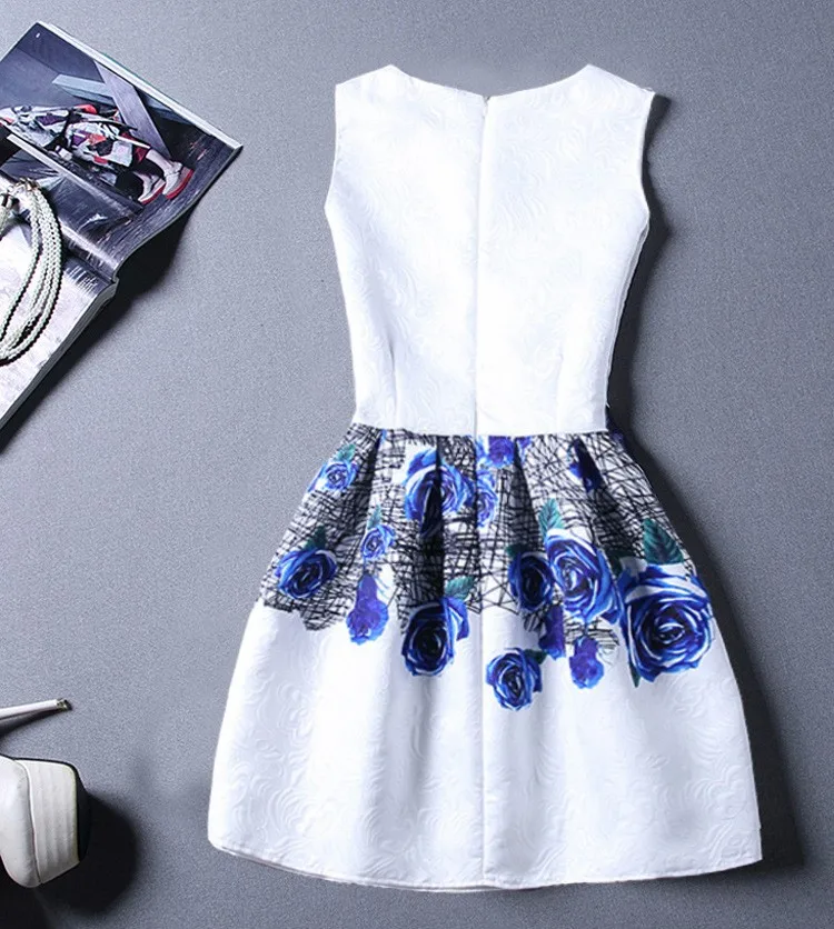 2369230802_280367471