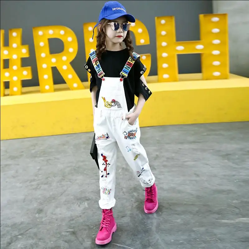 

Baby Girl Denim Overalls Loose Embroidery Hole White Black Denim Jumpsuits Street Party Casual Pants Kids Jeans Jumpsuit Y524