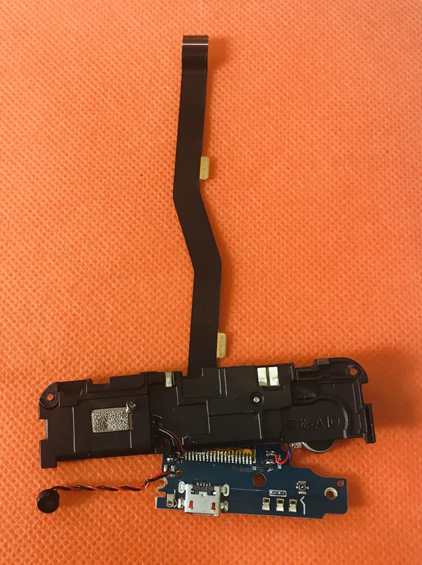 

Used Original USB Plug Charge Board +loud speaker For Blackview R6 MTK6737 Quad Core 5.5inch FHD Free shipping