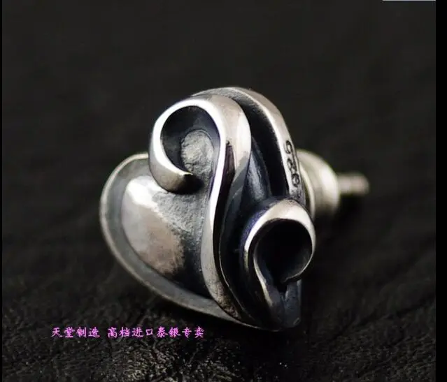 

925 sterling silver retro love men paragraph Thai silver earrings 1 Pair
