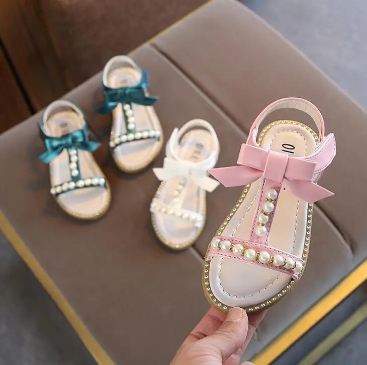 Новые летние детские сандалии девушки принцесса красивый бриллиант лук обувь дети плоские сандалии для маленьких девочек римская обувь